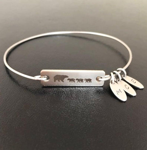 Mama Bear Bracelet with Charms Mom Jewelry Personalized Gift Mom Gift Idea Mothers Day Gift Mom Birthday Gift from Daughter Son Husband Kids