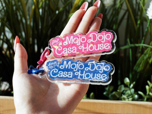 Keys to My Mojo Dojo Casa House Keyring, Doll Font Keychains,Hot Pink Acrylic House Key Ring, Pink Car Hanging Decorations, School Bag Charm